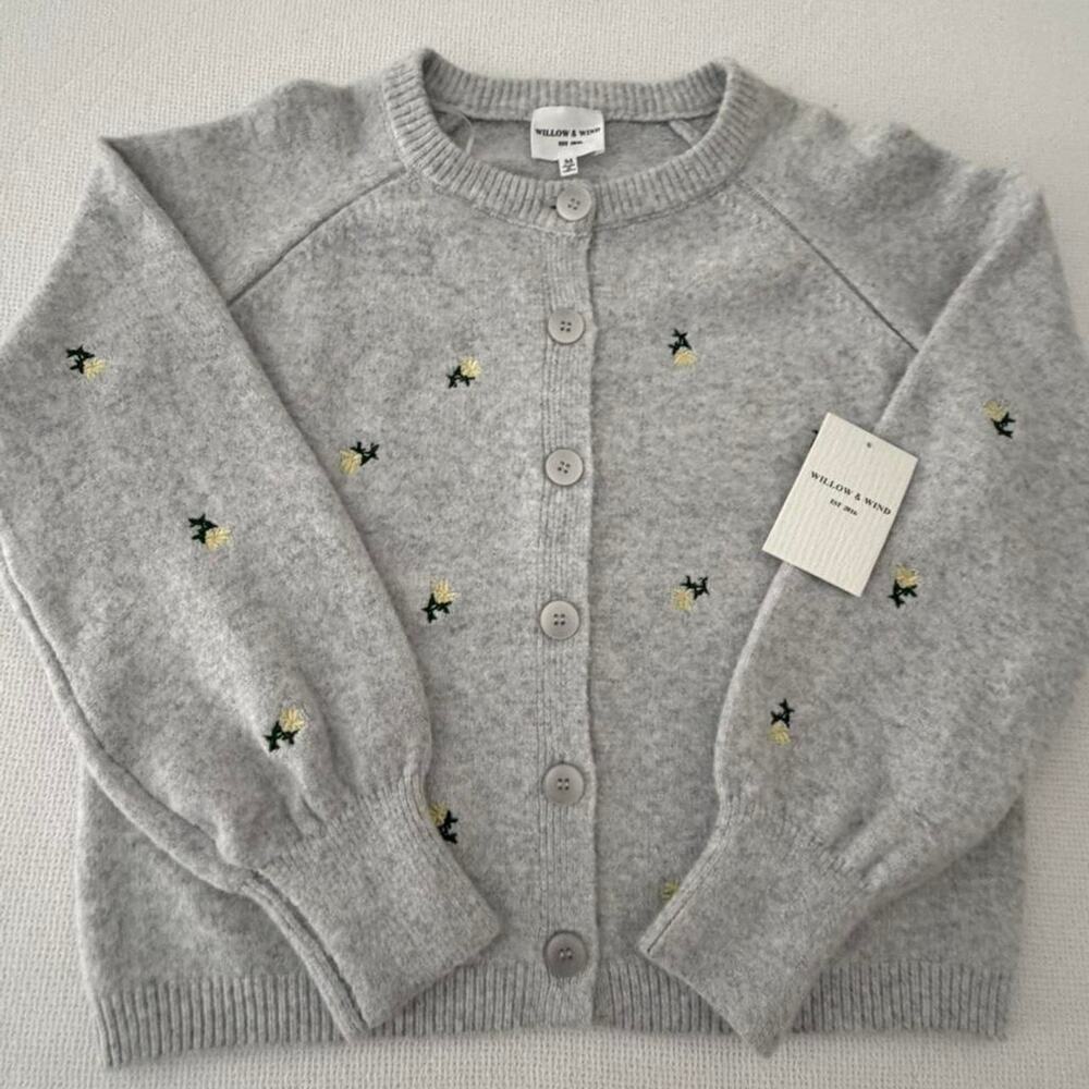 Willow & Wind NEW Soft Gray Cardigan Embroidered Yellow Flowers, Med